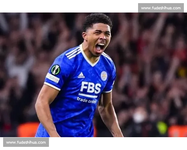 英超双雄竞逐里昂神锋!福法纳转会费或因降级缩水至 3000 万镑 英超双雄竞逐里昂神锋!福法纳转会费或因降级缩水至 3000 万镑