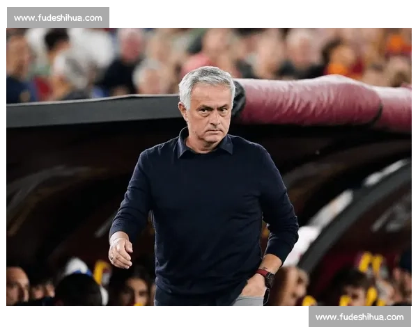 土超黑幕曝光！足协官员密谋报复穆帅，狂人或重返英超豪门