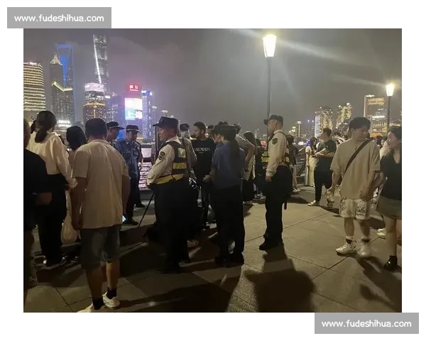 苏超保安招募风波:官方叫停临时招聘,球迷应聘需警惕信息陷阱 苏超保安招募风波:官方叫停临时招聘,球迷应聘需警惕信息陷阱